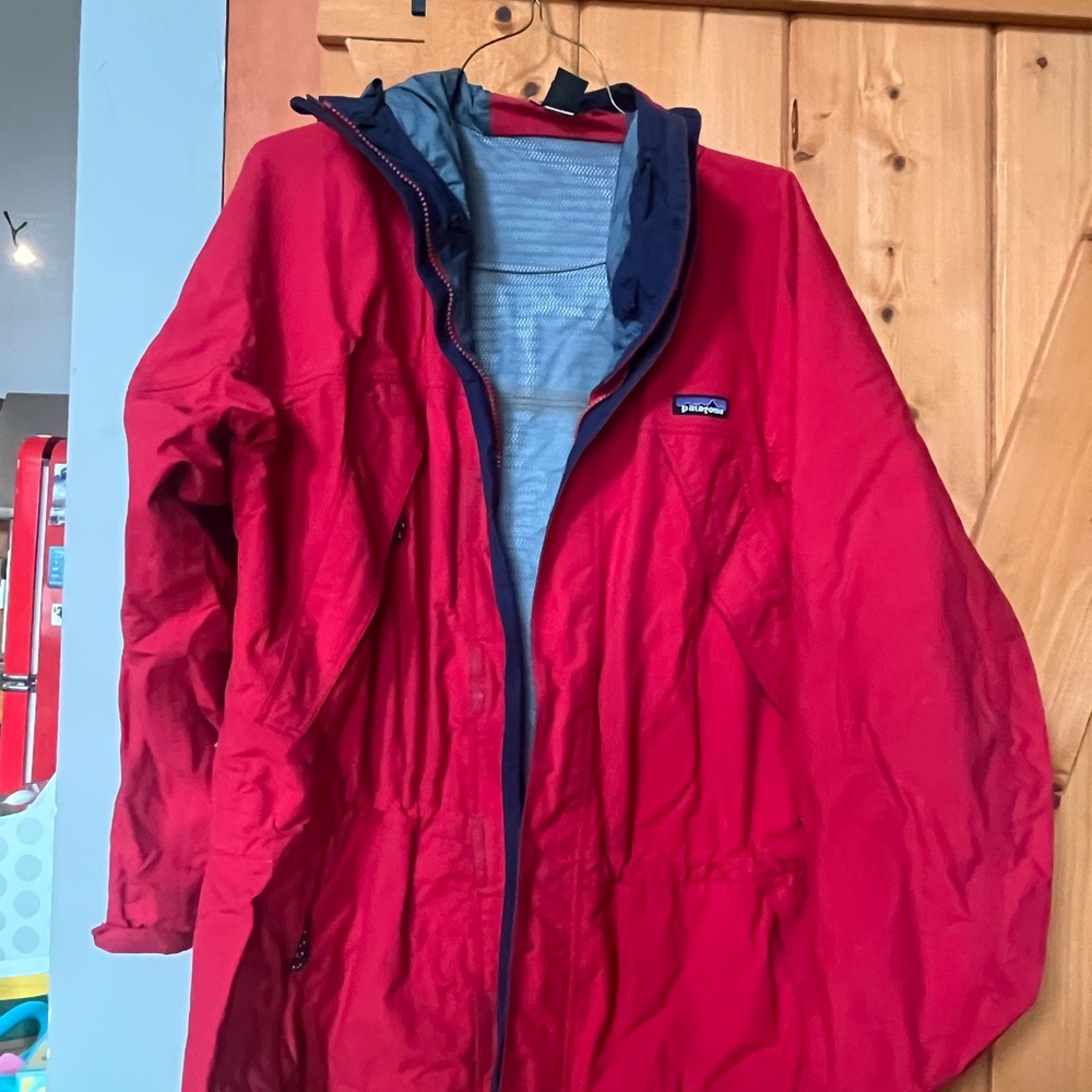 Patagonia Gray and Red Outdoor Jacket